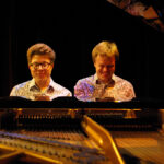 VINGT DOIGTS SUR UN PIANO